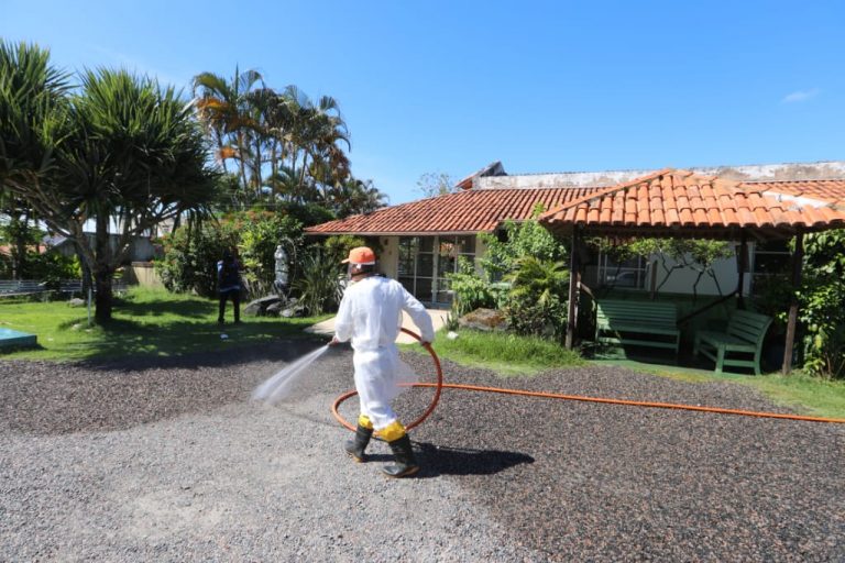 PREFEITURA DE ILHÉUS REALIZA DESINFECÇÃO NO ABRIGO E UPA DA CONQUISTA (06/05/2020)